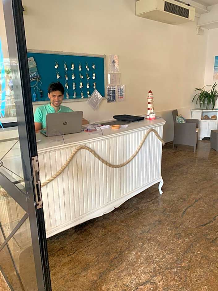 Hotel Susy - Bakery & Gluten Free Home Made - direttamente su viale Dante a due passi dal mare