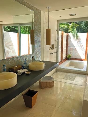 Movich Club at Blue Diamond Luxury Boutique Hotel