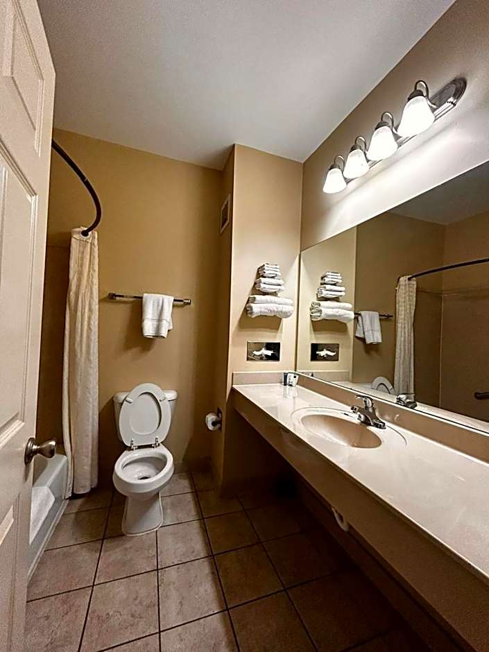 Plantation Oaks Suites & Inn Millington
