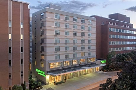 Wyndham Garden Buffalo Downtown