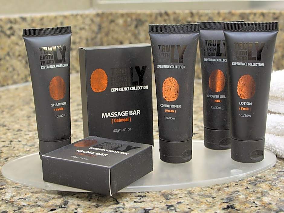 Oakes Hotel Overlooking The Falls