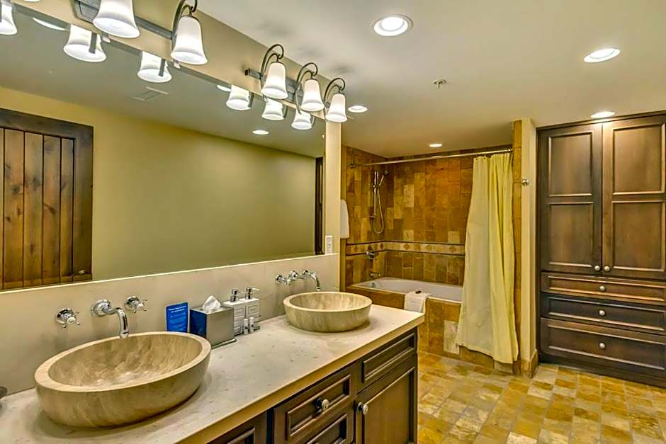 The Chateaux Deer Valley