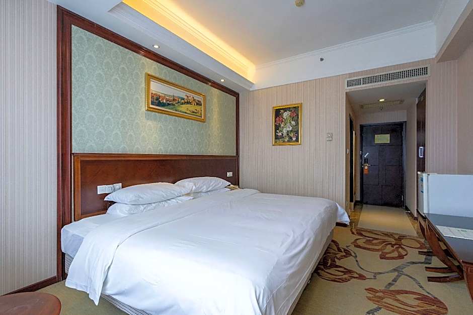 Vienna Hotel Guangzhou Shaheding Metro Station