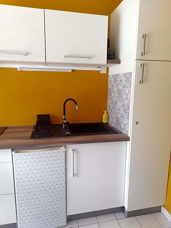 Bungalow Agathe - Piscine, Wifi, Farnienté et Plage à 2 minutes