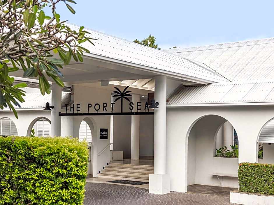 Mantra PortSea Port Douglas