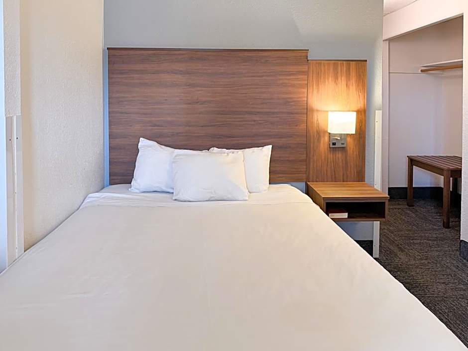 Golden North Inn