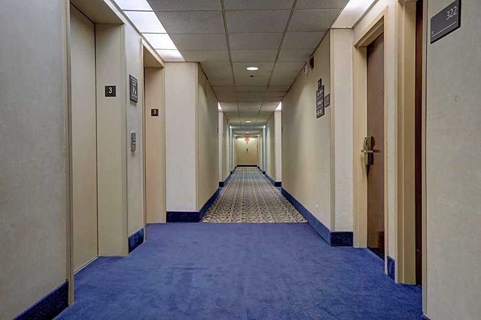 SureStay Plus Hotel by Best Western Chicago Lombard