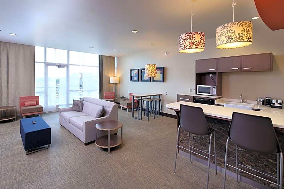 Tulyp, Tapestry Collection by Hilton