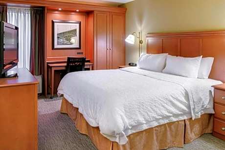 Pittsburgh Airport Inn and Suites