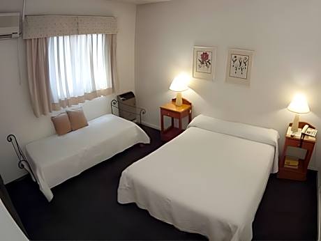 1 Bedroom Apartment (3 Adults)