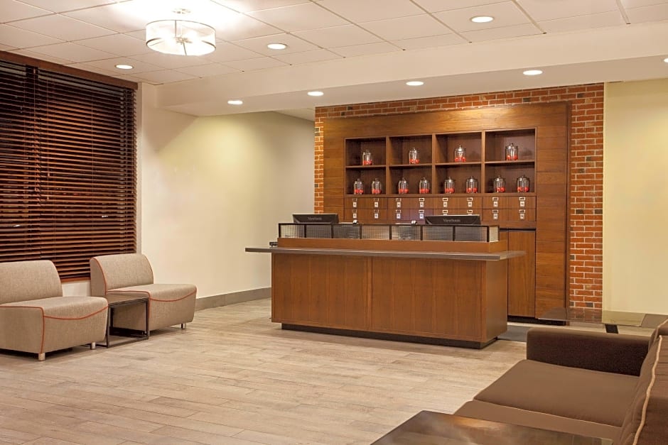 Four Points by Sheraton Cleveland Airport
