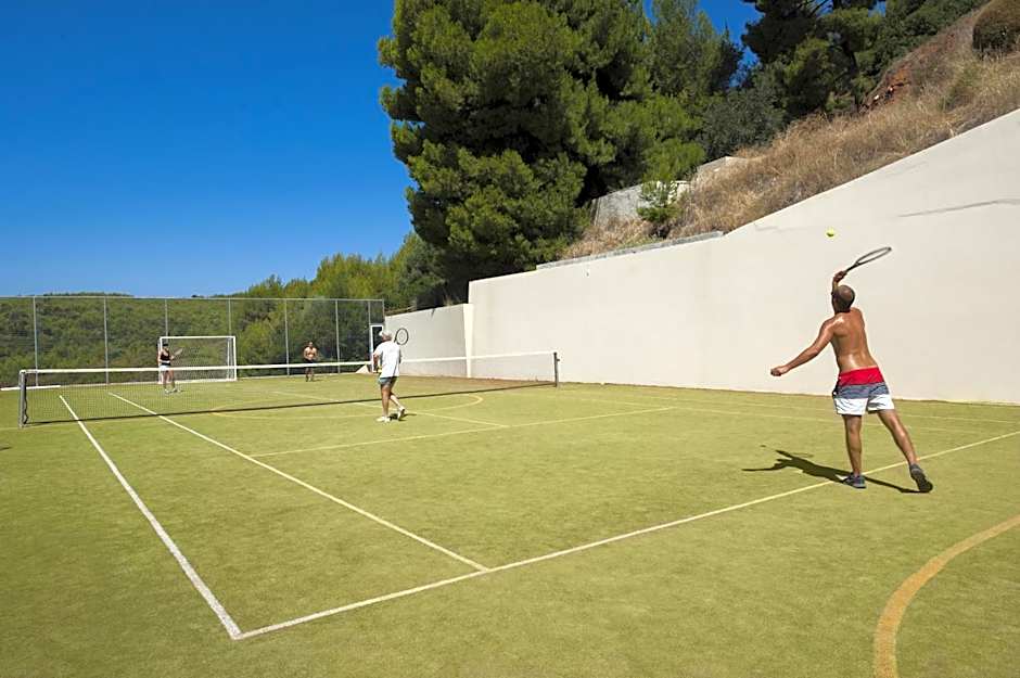 Alonissos Beach Bungalows And Suites Hotel
