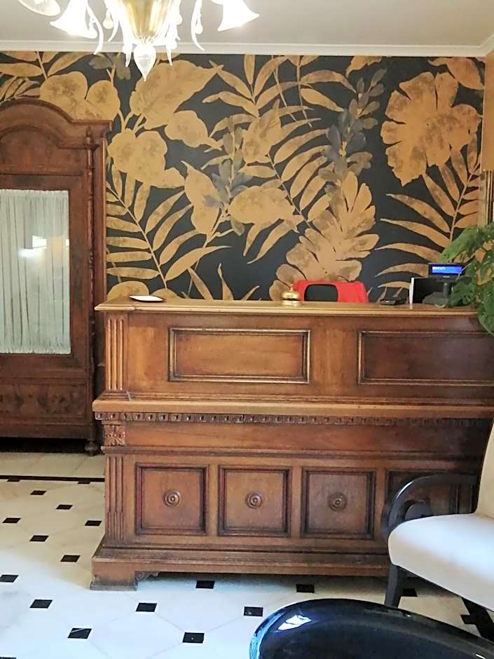 Hotel Arco Di Travertino