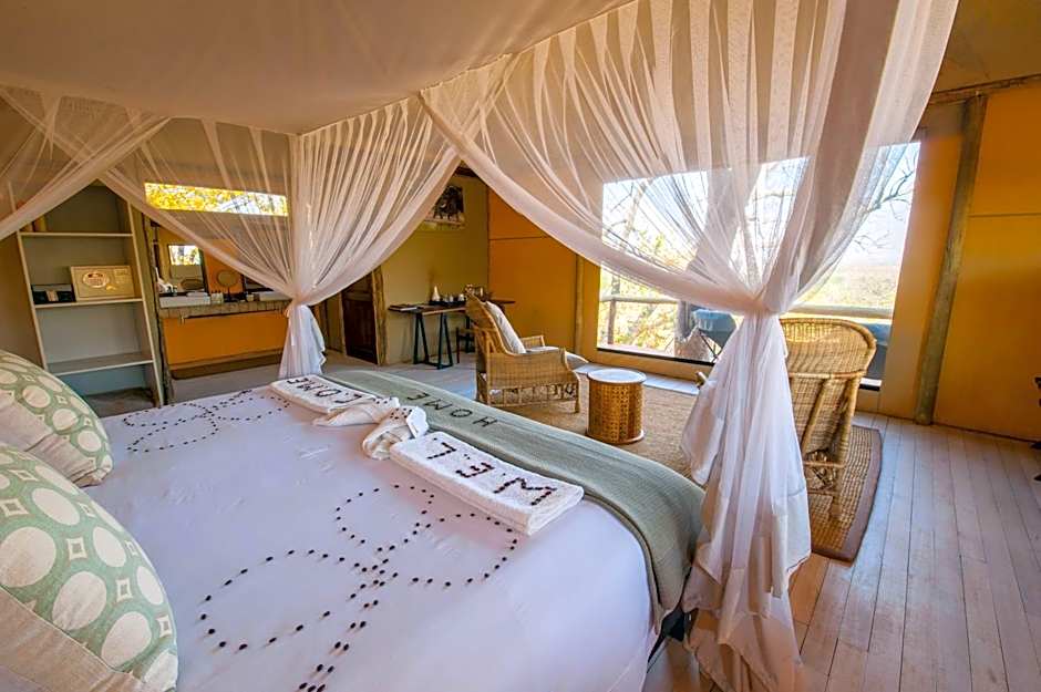 Ghoha Hills Savuti Lodge