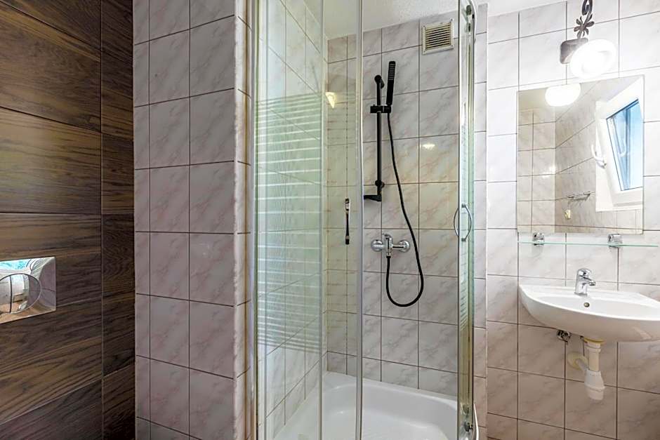 Willa Biały Domek - 600m Krupówki