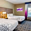 La Quinta Inn & Suites by Wyndham San Antonio Alamo City