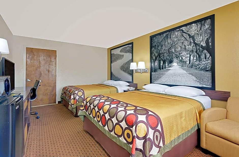Super 8 by Wyndham Byron/South Macon
