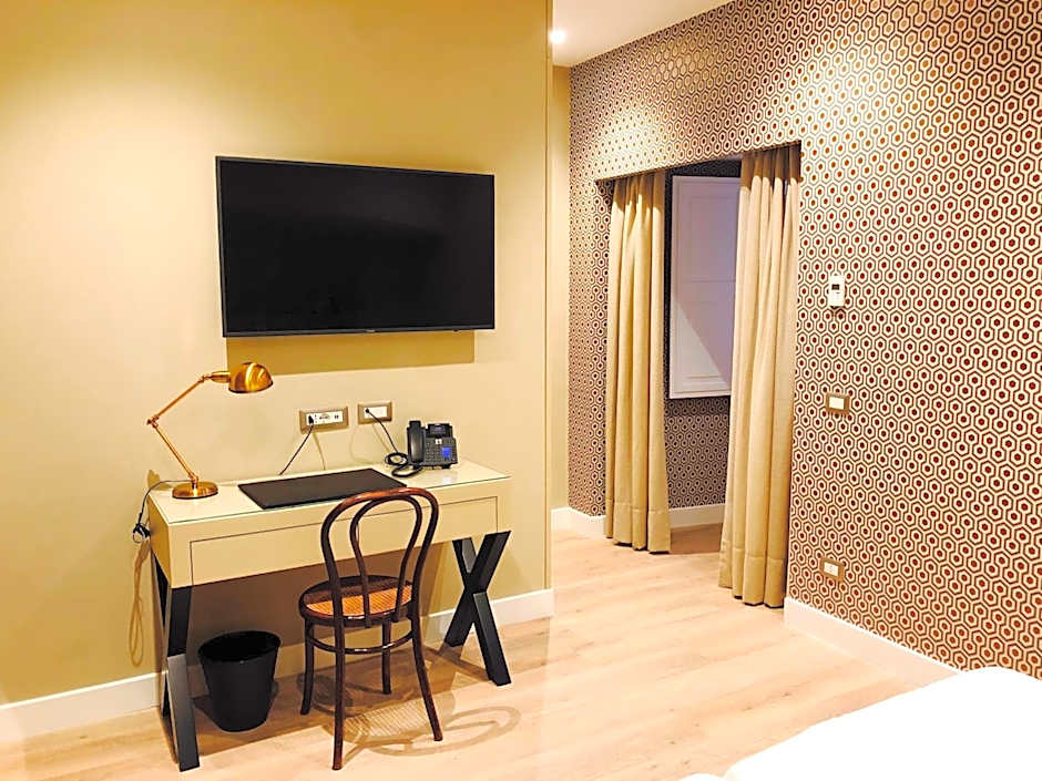 Caruso Place Luxury Rooms & Suites
