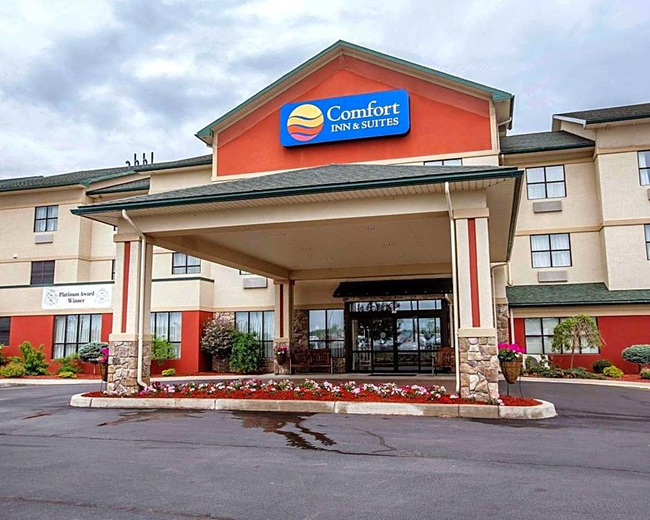 Comfort Inn and Suites adj to Akwesasne Mohawk Casino