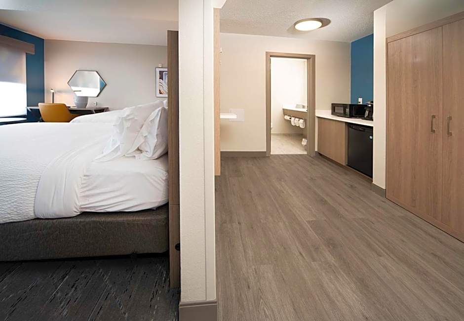 Holiday Inn Express Hotel & Suites Indianapolis - East By IHG