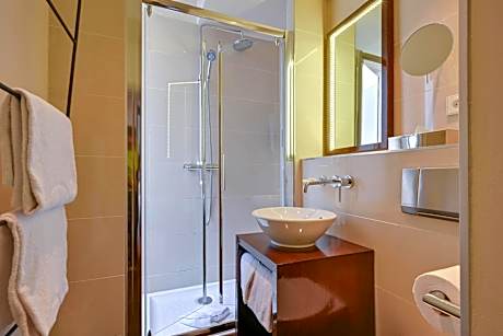 Standard Double Room - Disability Access