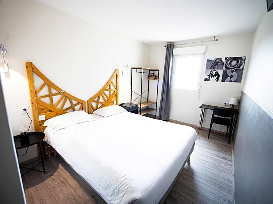 Hotel Grand Cap Rooftop Pool