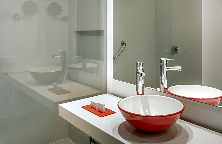 Fairfield by Marriott Bogota Embajada