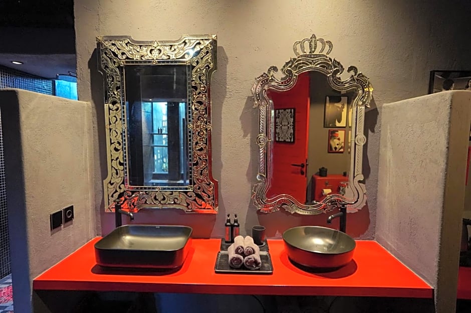 Pinkcoco Bali Hotel - Adults Only