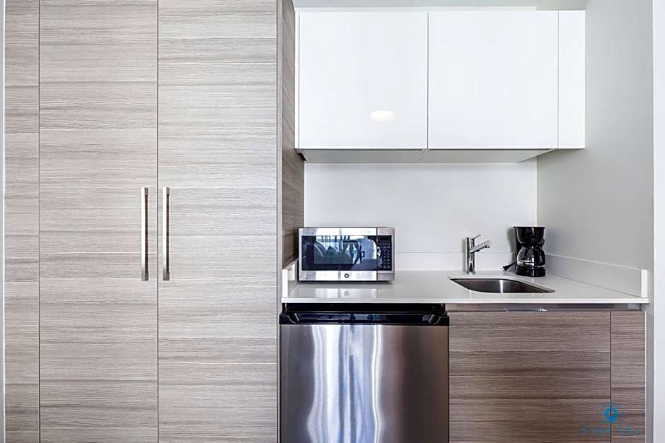 New Studio - Hollywood Beach Bliss for 2