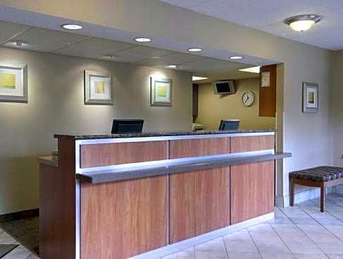 Red Roof Inn Pittsburgh North - Cranberry Township