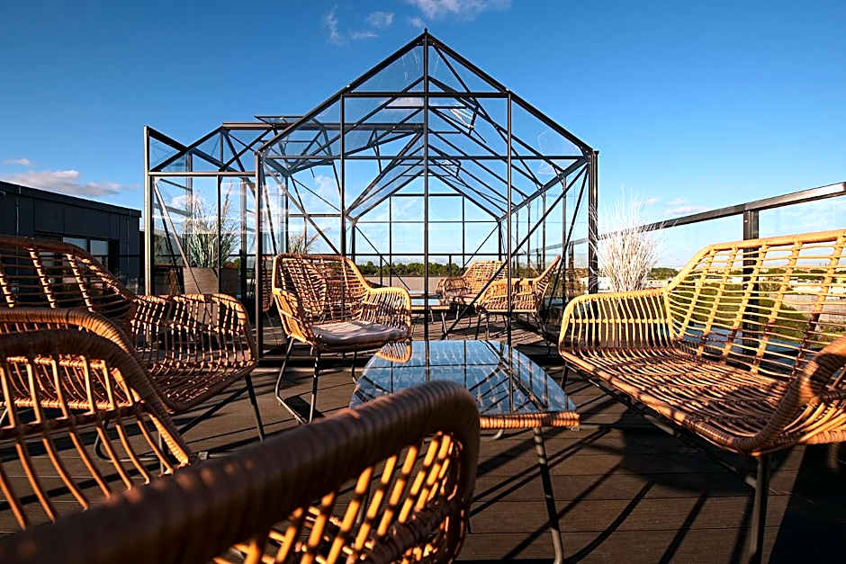 Hugo Apartment Hotel