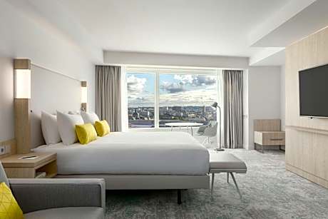 Family Room with Parisian View