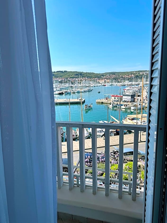 Hotel Marina