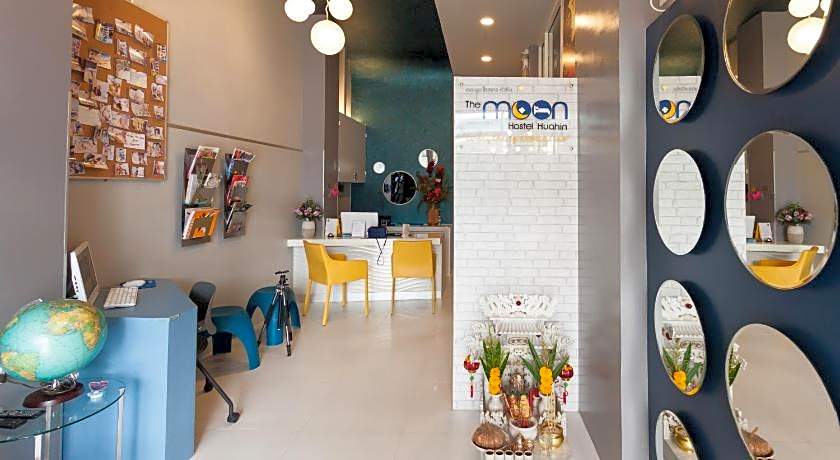 The Moon Hostel Huahin