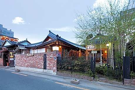 Jeonju Dangyeong Hanok Pension