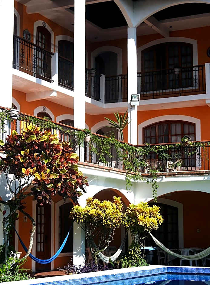 Don Luis Hostal - Sucursal Galeana - Tecolutla