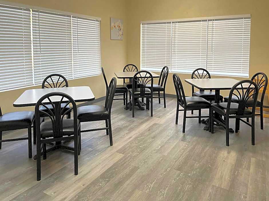 Econo Lodge Inn & Suites Sweetwater I-20