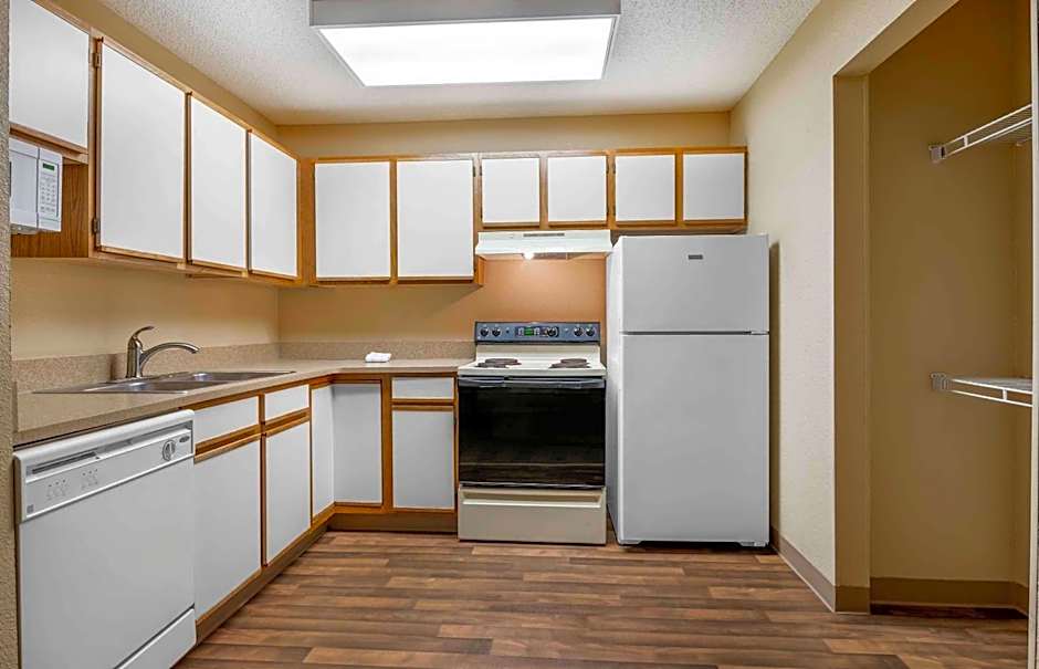 Extended Stay America Select Suites - Providence - Airport