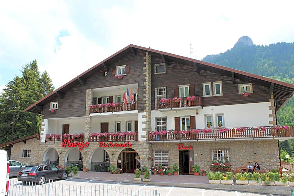 Hotel Des Alpes