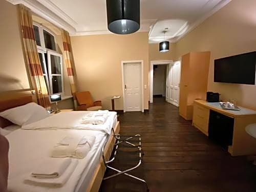 LiLi Living Hotel