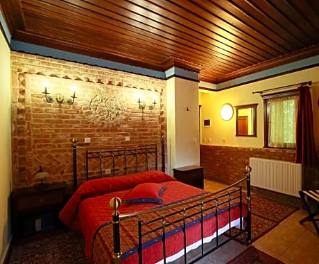 Standard 1 Double Bed or 2 Beds