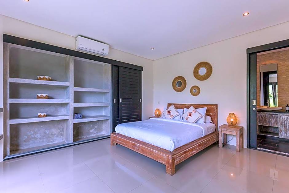 Beautiful Huge 4 bedrooms Villa in Canggu