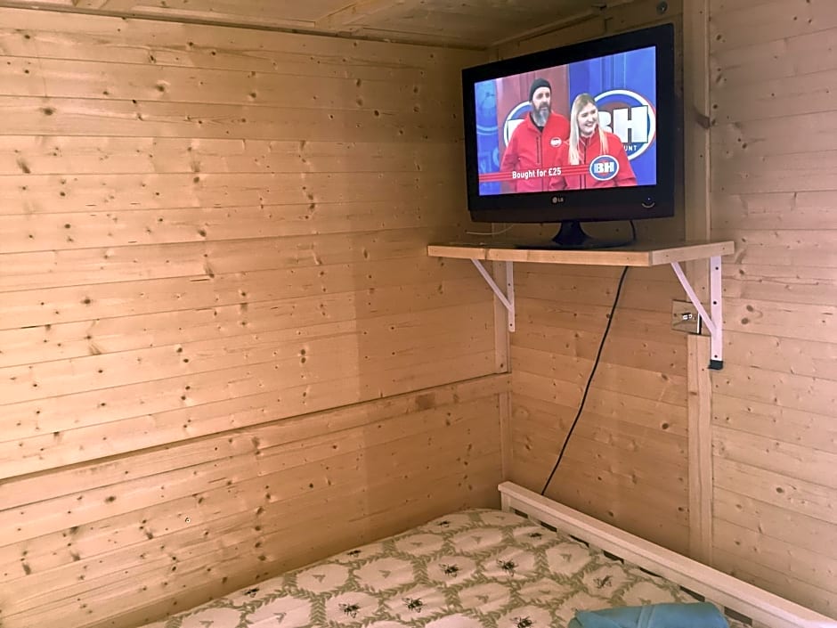 Vigo Retreat cabin 2