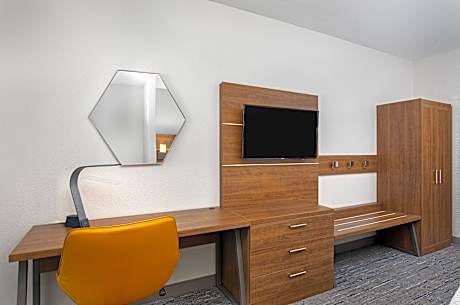 1 King Standard Communications Accessible
