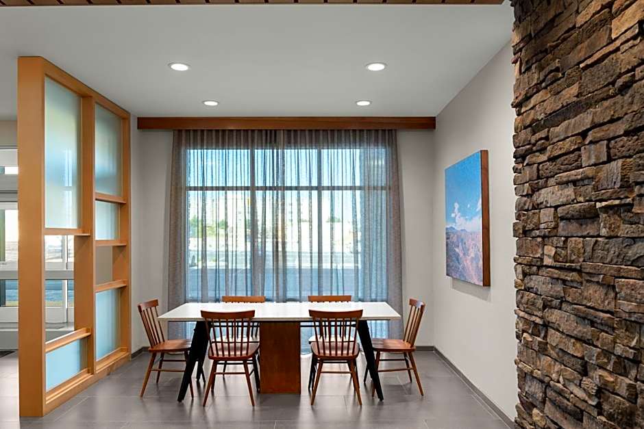 Fairfield by Marriott Inn & Suites Victorville