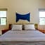 Cozy Place/WiFi/Beach 10 min Walk/Private Pool