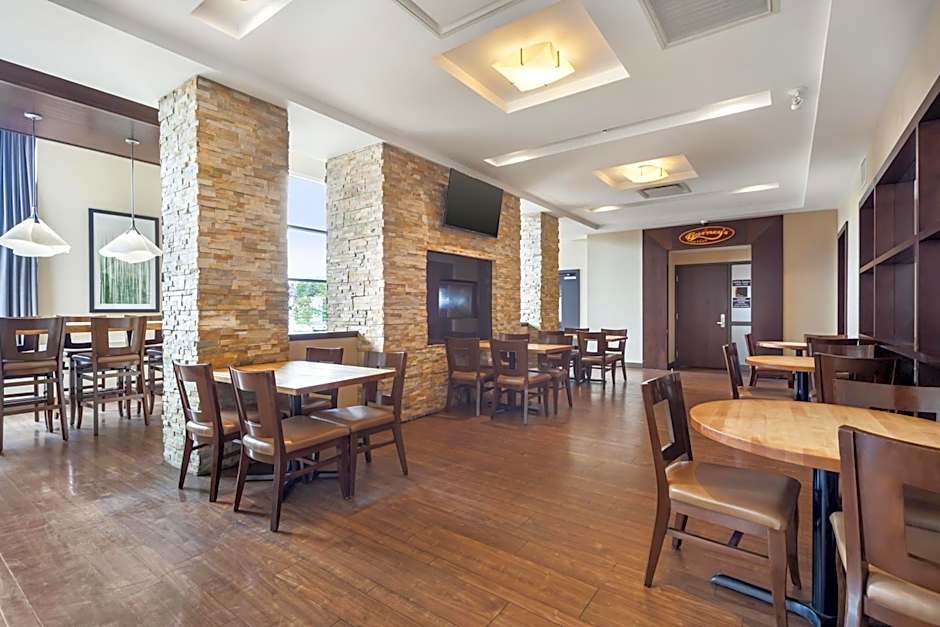 Best Western Plus Edmonton Airport Hotel