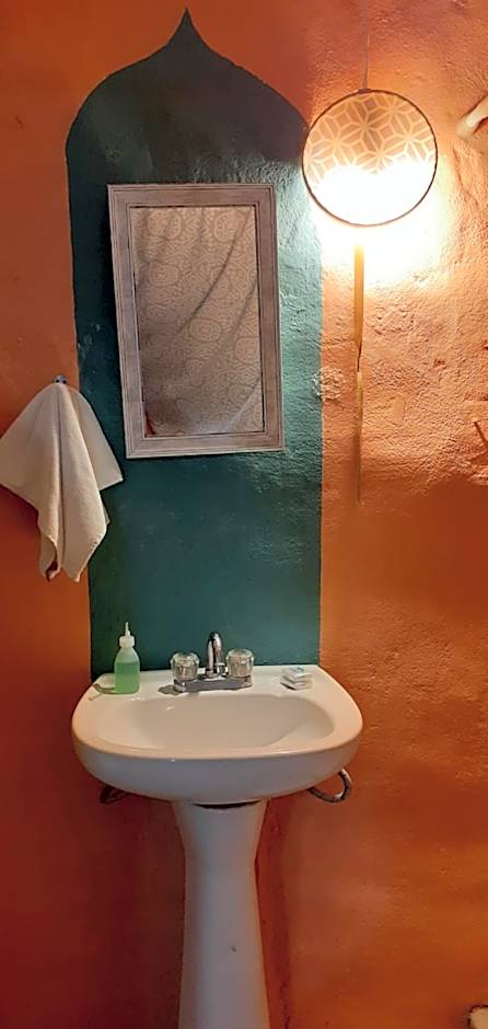 Riad Lola