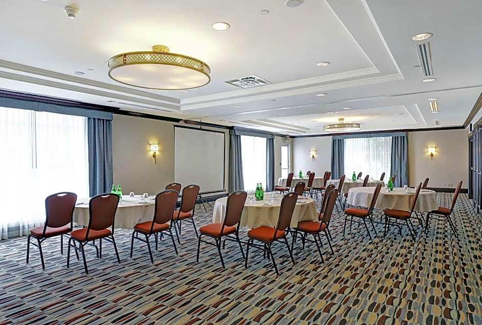 Homewood Suites by Hilton Cambridge-Waterloo Ontario