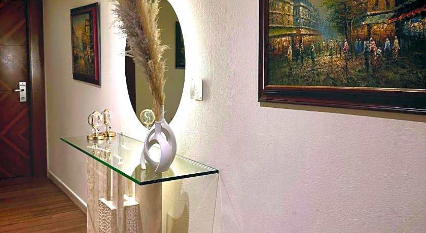 King Suites Hotel